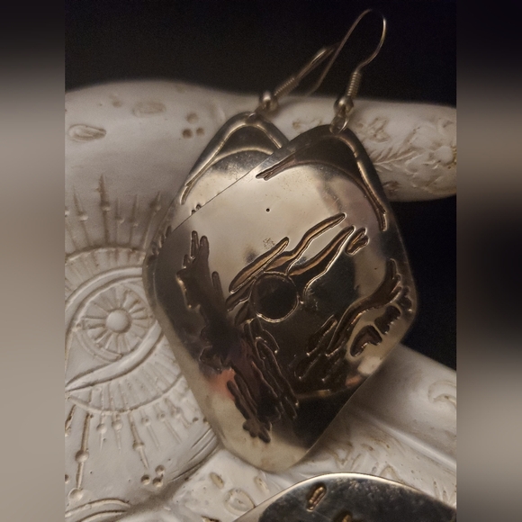 VINTAGE PIECE Matching belt buckle and earring set! - Picture 3 of 5